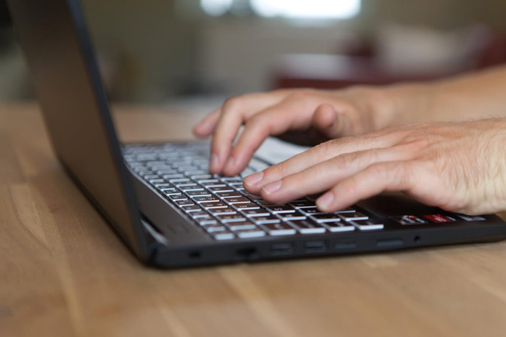 Clevo NL50RU Black AMD Ryzen